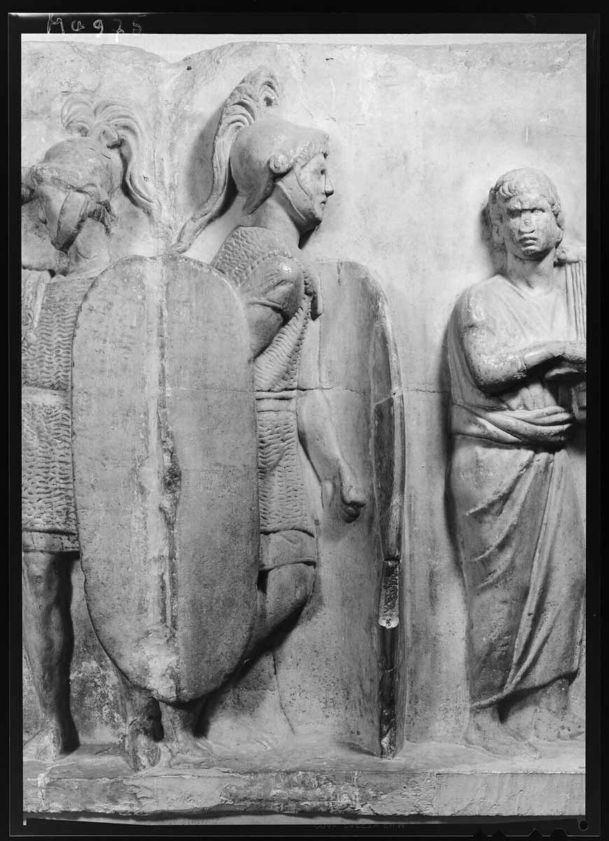 roman soldier louvre 2nd century